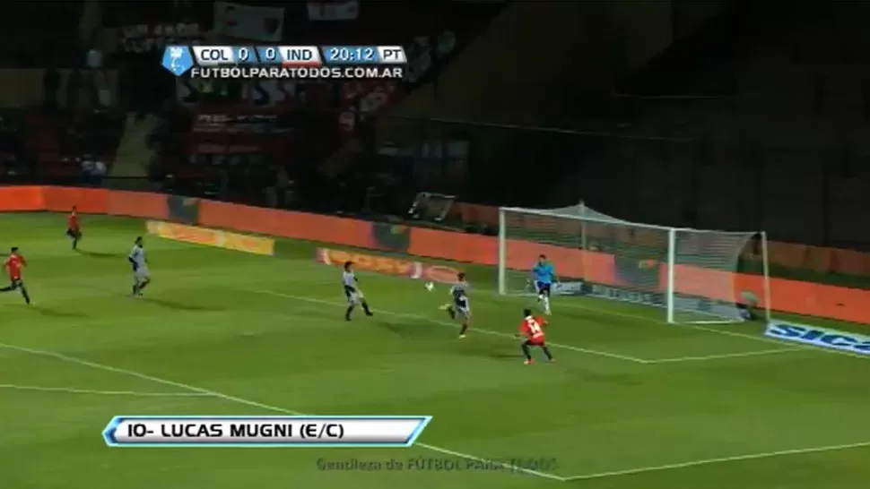A COBRAR. El gol de Mugni en contra le sirvió a Independiente para despedirse de Primera con un empate. CAPTURA DE VIDEO