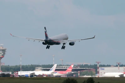 Snowden aterrizó en Moscú