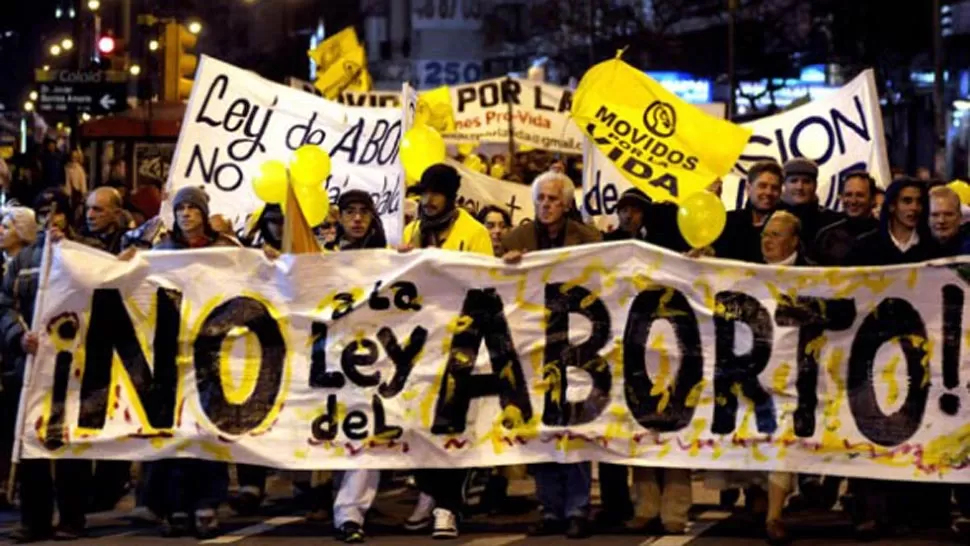 CAMPAÑA. Los antiabortistas uruguayos pretenden frenar la despenalización del  aborto. FOTO TOMADA DE LOSTIEMPOS.COM