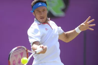 Pico se prueba en el césped