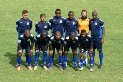 Un equipo de fútbol busca director técnico vía Twitter