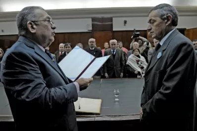 Dilatan la jura de un funcionario, a la espera de la sesión del Consejo Superior