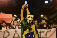 Rousseff deja en suspenso la convocatoria a la Constituyente