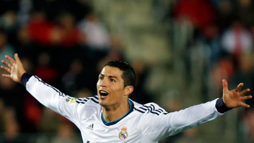 AL TOPE. Cristiano Ronaldo cuenta con uno de los mejores salarios de la Liga de España. ARCHIVO REUTERS