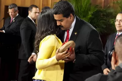 Premio nacional de periodismo para Hugo Chávez desata polémica