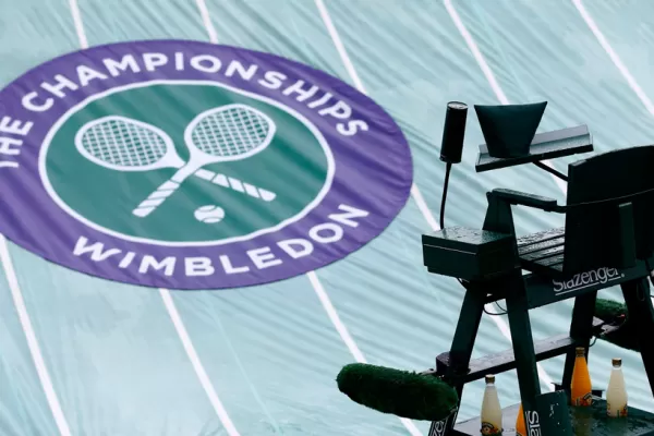 La lluvia retrasa el programa de Wimbledon
