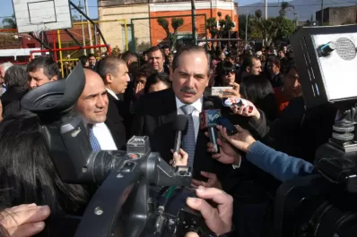 Alperovich viajó a Buenos Aires para acompañar a Cristina