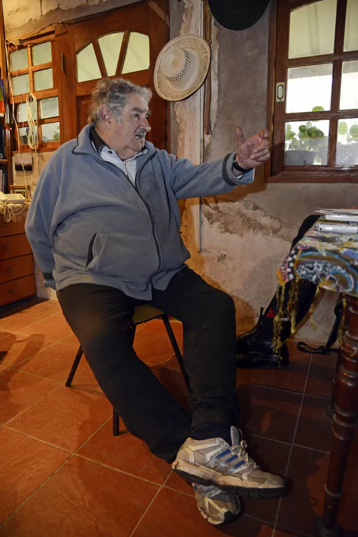 EN CASA. Además de la relación bilateral, Mujica habló de política. TELAM