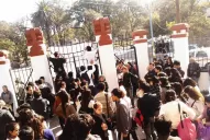 Docentes y alumnos de Artes tomaron la Facultad