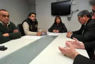 El servicio de taxis funcionará cuando se eliminen las mafias, coinciden concejales y taxistas