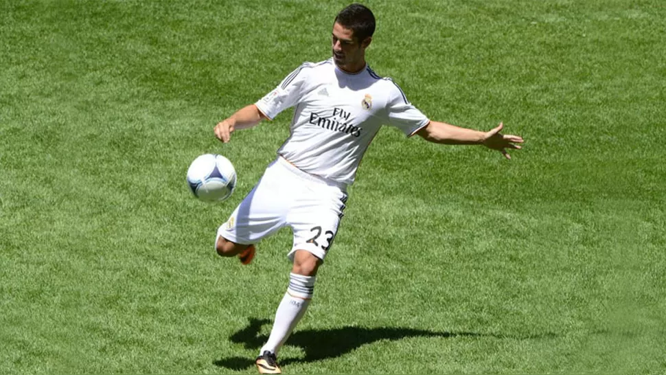 PRESENTACION. Isco es nuevo jugador del Real Madrid. Usará la camiseta 23 que dejó Higuain. FOTO TOMADA DE MARCA.COM
