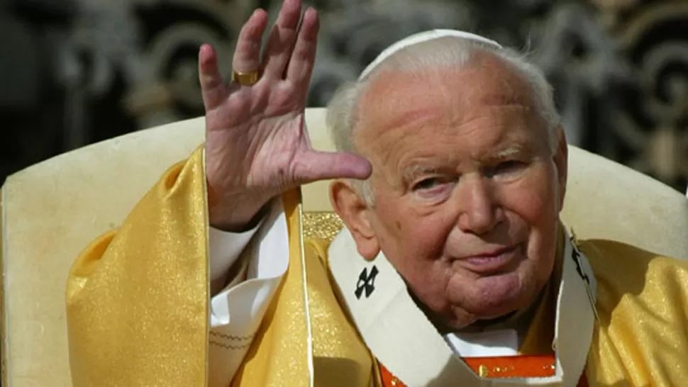 Juan Pablo II se convertirá en santo, tras una decisión del papa Francisco
