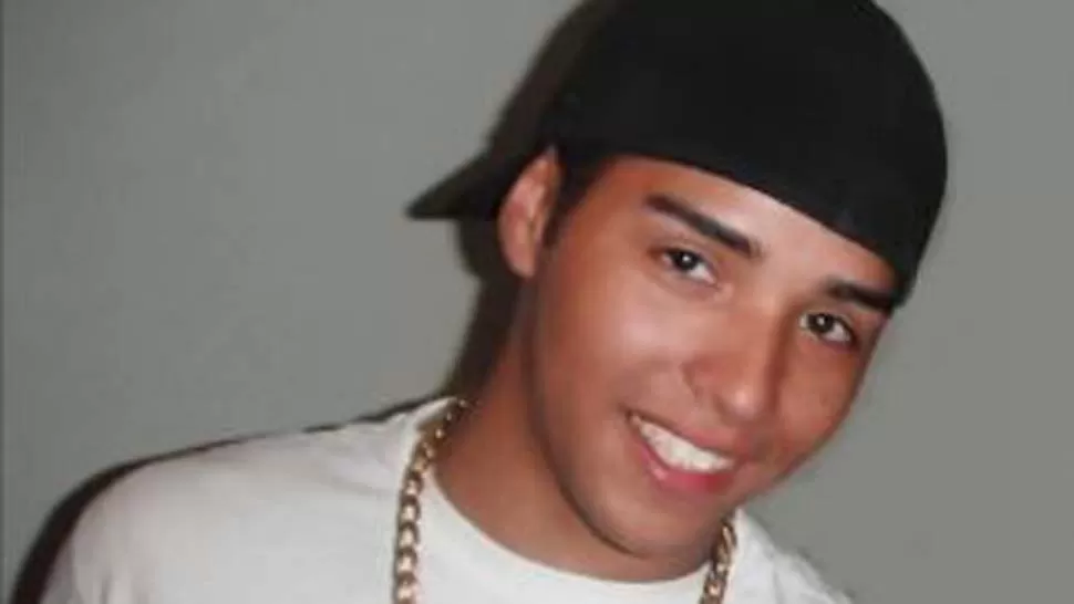 ATENTADO. Mc Daleste, de sólo 20 años, fue alcanzado por un balazo en el pecho. FOTO TOMADA DE PERIODISTADIGITAL.COM