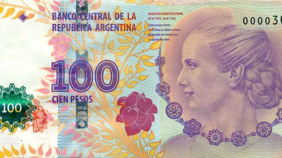 VÁLIDOS. Los billetes de Evita coexisten con los que tienen la imagen de Julio A. Roca. FOTO TOMADA DE CLARIN.COM