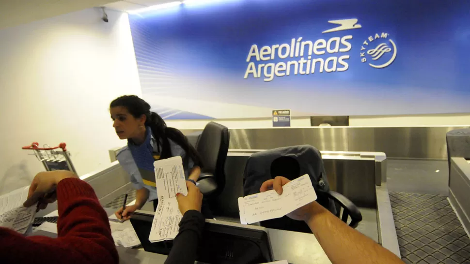 CAOS. La cancelación de los vuelos causó disturbios en Buenos Aires. DYN.