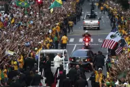 El Papa Francisco inició su visita histórica por Brasil