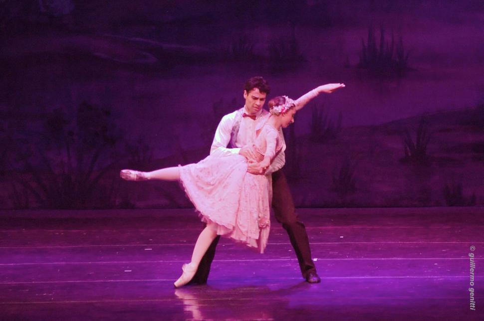 DANZA. A las 21. Iñaki Urlezaga baila junto al Ballet Concierto, con Eliana Figueroa (primera bailarina).  