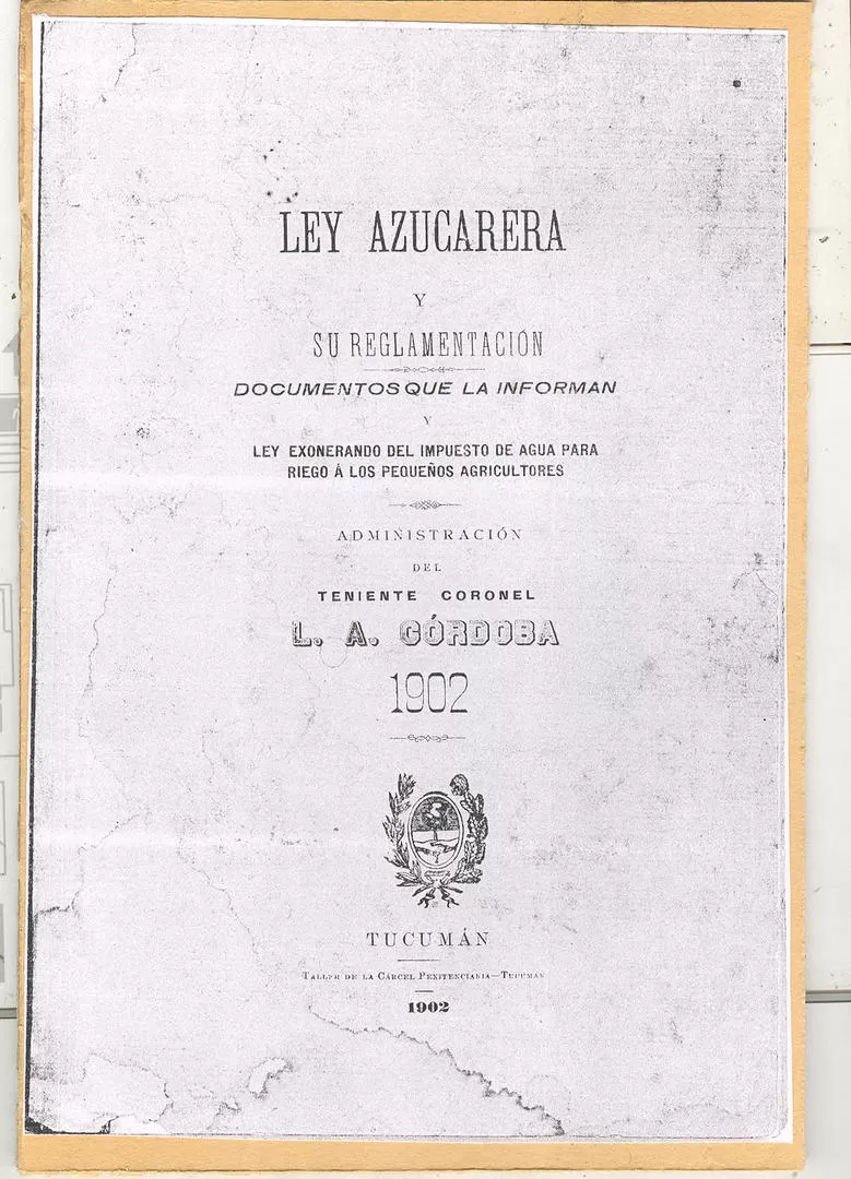 LA LEY MACHETE. Portada del libro de 180 páginas que editó el gobierno tucumano con el texto de la ley y la documentación de las deliberaciones previas. LA GACETA / ARCHIVO