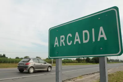 Pelea por su vida una joven atacada por su compañera