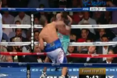 Chaves fue noqueado y se quedó sin corona