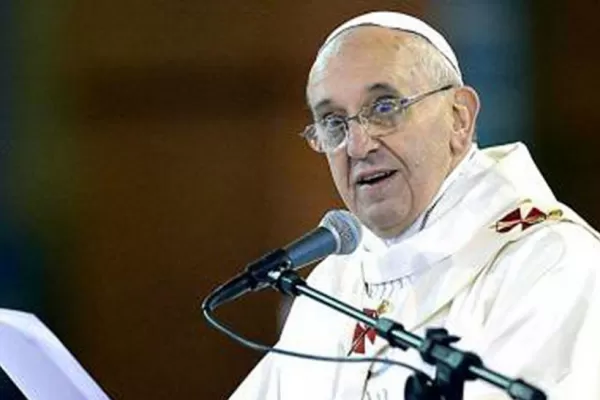 En en una misa multitudinaria, el Papa Francisco llamó a los jóvenes a cambiar el mundo