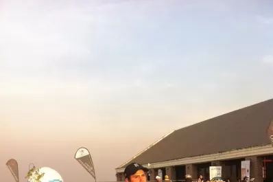 Seis jugadores se van de viaje