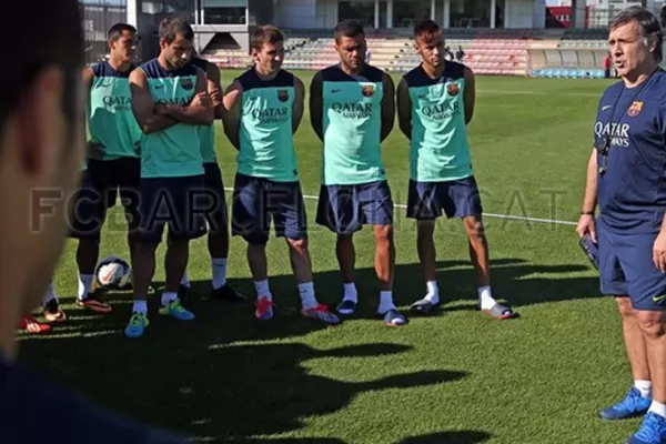 Gerardo Martino dirigió su primera práctica en el Barcelona