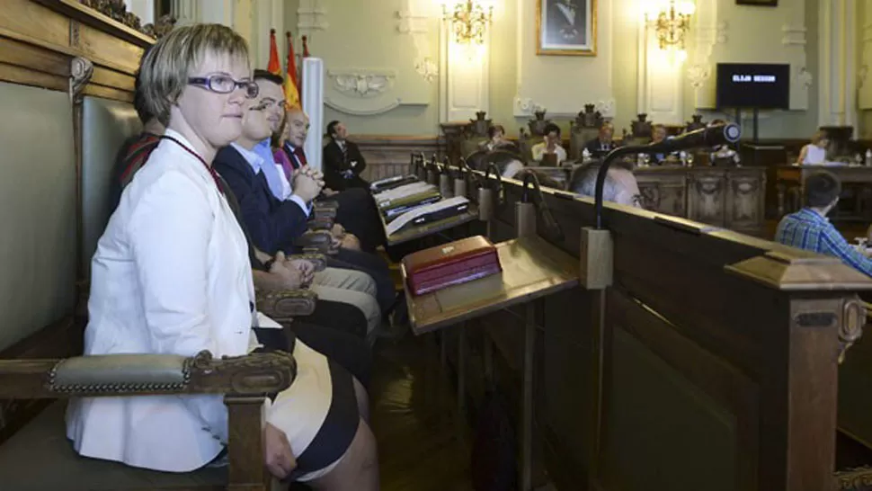 REEMPLAZO. Ángela Bachiller asumió luego de reemplazar a otro concejal. FOTO TOMADA DE ELPAIS.COM
