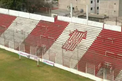 La tribuna de La Ciudadela apareció sin los escritos