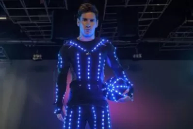 Lionel Messi juega a la velocidad de la luz