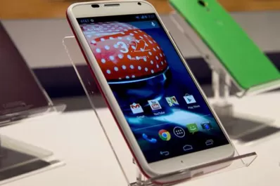 Motorola presentó Moto X, el celular que siempre está escuchando