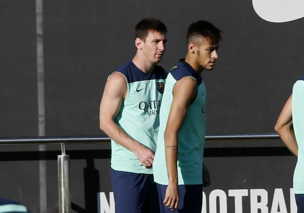 ¿JUNTOS SERÁN DINAMITAS? Messi y Neymar serán titulares en el partido de hoy entre Barcelona y Santos de Brasil. 