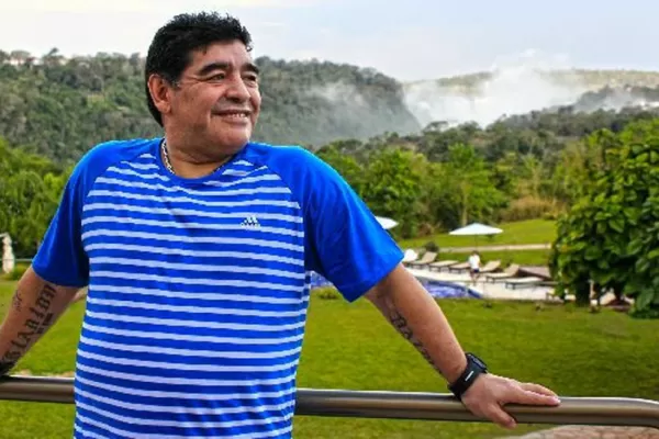 Maradona cobró $ 500.000 por un picado