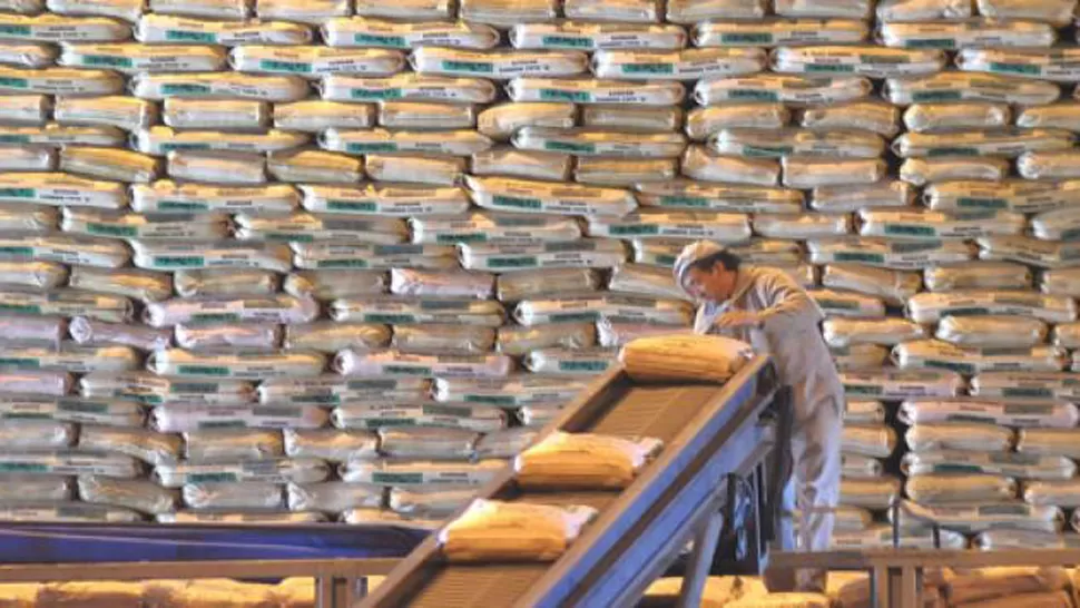 MERCADO. El exceso de producción de azúcar tira abajo el precio interno del producto. FOTO TOMADA DE CUENCARURAL.COM