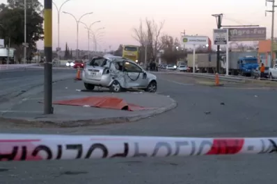 Un colectivo que salió de Tucumán chocó en Córdoba: dos muertos