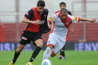 Argentinos derrotó a Colón