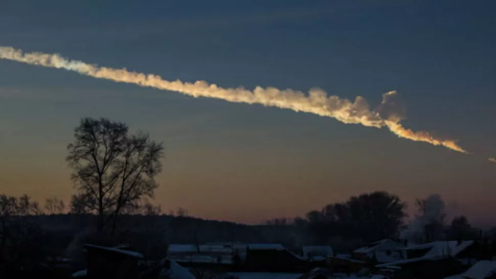 SEGÚN CIENTÍFICOS. El meteorito que cayó en Rusia en febrero puede ser parte de uno mayor. FOTO ARCHIVO