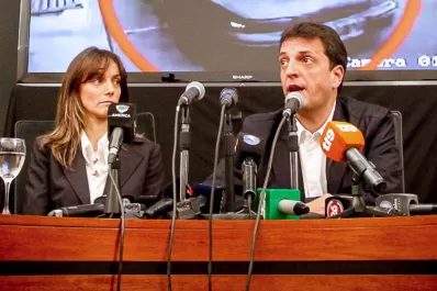 Escándalo y tensión entre la esposa de Massa y Scioli en un canal de televisión