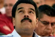 Maduro confesó que duerme en la tumba de Chávez