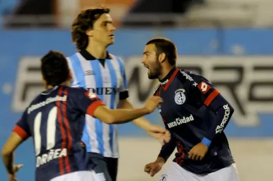 San Lorenzo se floreó en Avellaneda y lidera con puntaje ideal