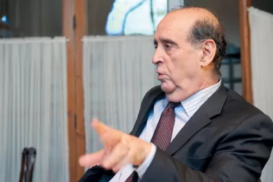 Estamos sentados sobre una mina de oro y queremos sacarlo con una cucharita de helados