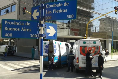 Choque de ambulancias en barrio Sur