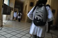 Cinco alumnas mezclaron alcohol y pastillas