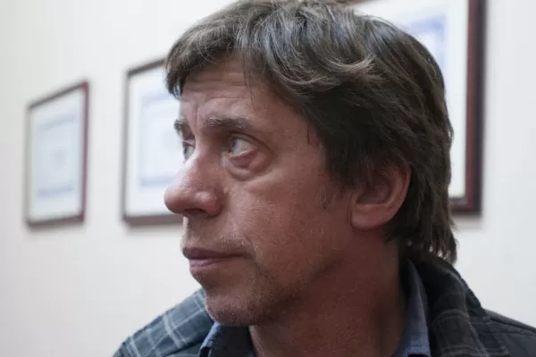 Bussi avizora un diputado de FR