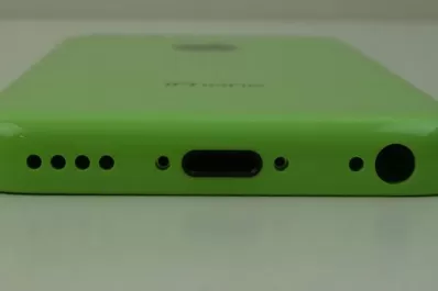 Aparecen nuevas imágenes del supuesto iPhone de bajo costo