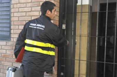 La muerte de un padre y su hija generan dudas