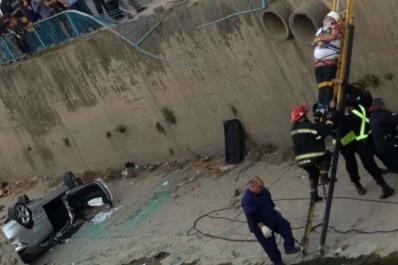 Chocó, perdió el control y cayó al canal del Camino del Perú
