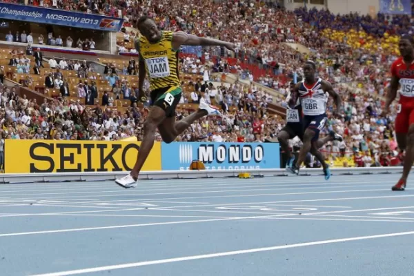 Bolt se colgó la octava medalla de oro y alcanzó a Carl Lewis