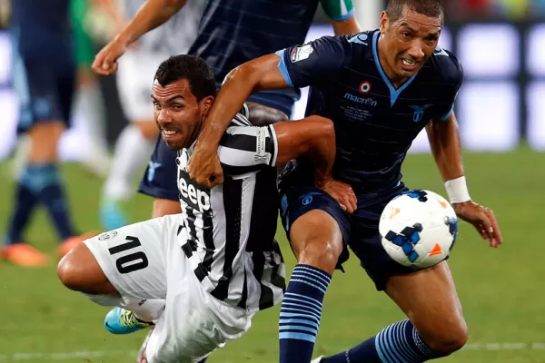Con gol de Tevez, Juventus goleó a Lazio y se llevó el título