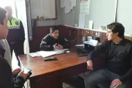 Tomó un taxi y el chofer lo asaltó junto a un cómplice